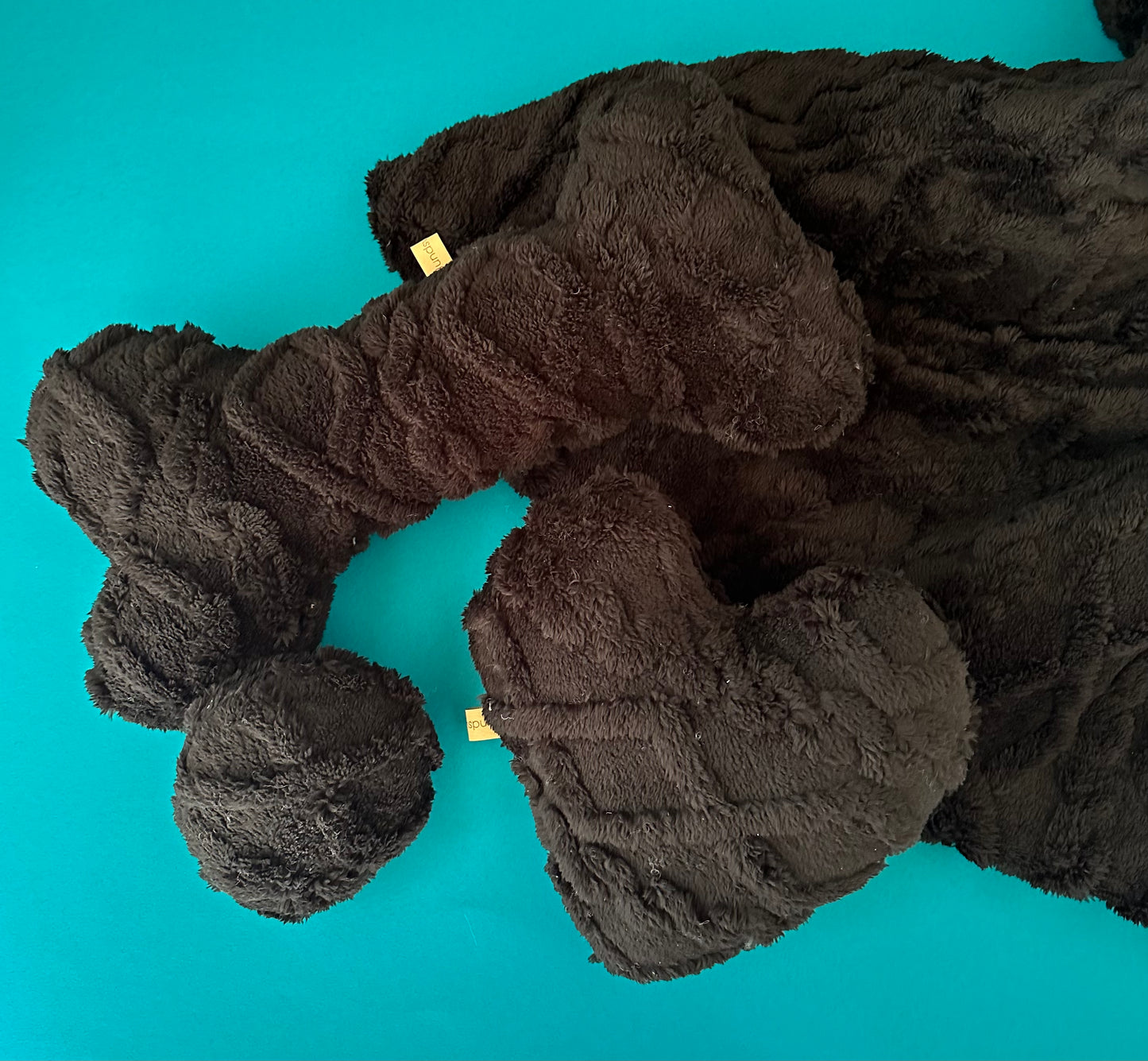 Fertig für dich: Kuschelkollektion Zopfmuster schwarz - sofort verfügbar!