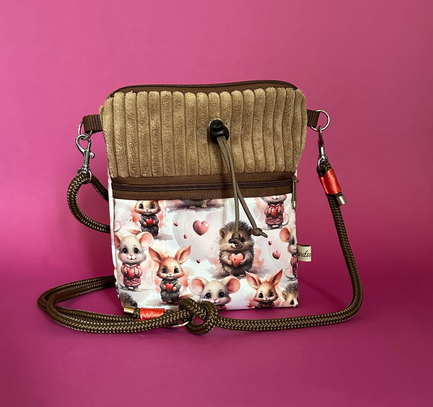 Sofortkauf | großer Futterbeutel zum Umhängen "Igel & Maus"