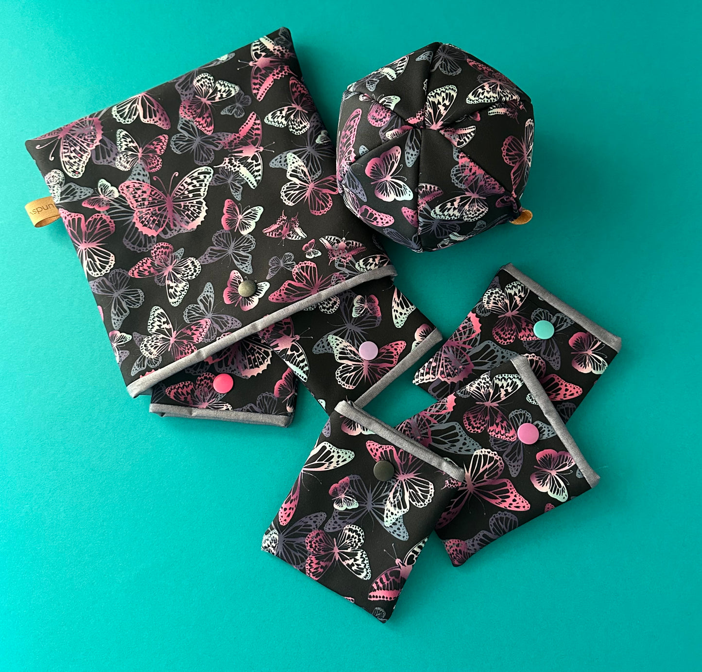 Geschenkebox Schmetterling (mittelgroßer Ball + Schnüffelmemory)