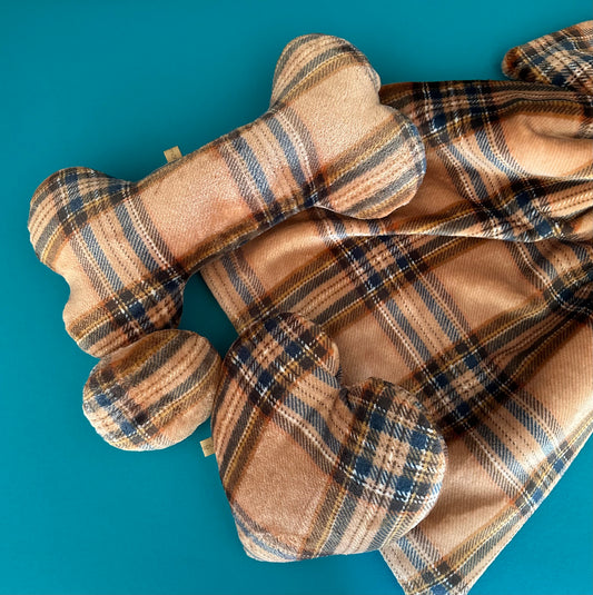 Fertig für dich: Kuschelkollektion braun kariert - sofort verfügbar!