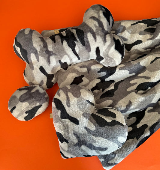 Fertig für dich: Kuschelkollektion Camouflage Grau - sofort verfügbar!