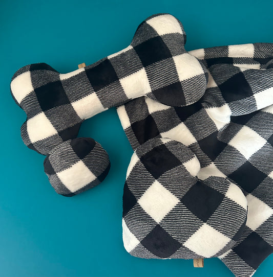 Fertig für dich: Kuschelkollektion schwarz / weiß kariert - sofort verfügbar!