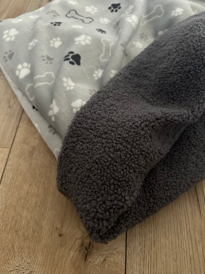 Fertig für dich: Kuschelsäcke für kleine Hunde - sofort verfügbar!