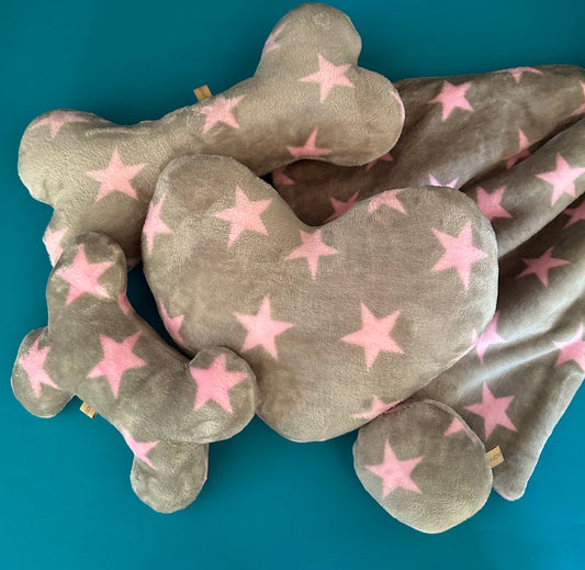 Fertig für dich: Kuschelkollektion rosa Sterne auf grau - sofort verfügbar!