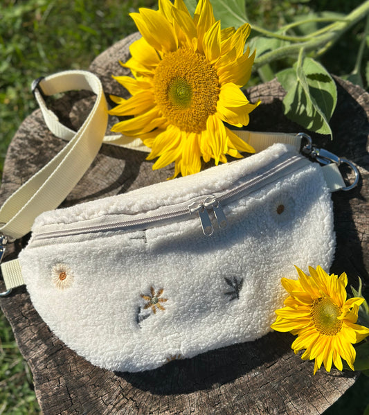 Sofortkauf | Bauchtasche Teddyplüsch Blumen beige