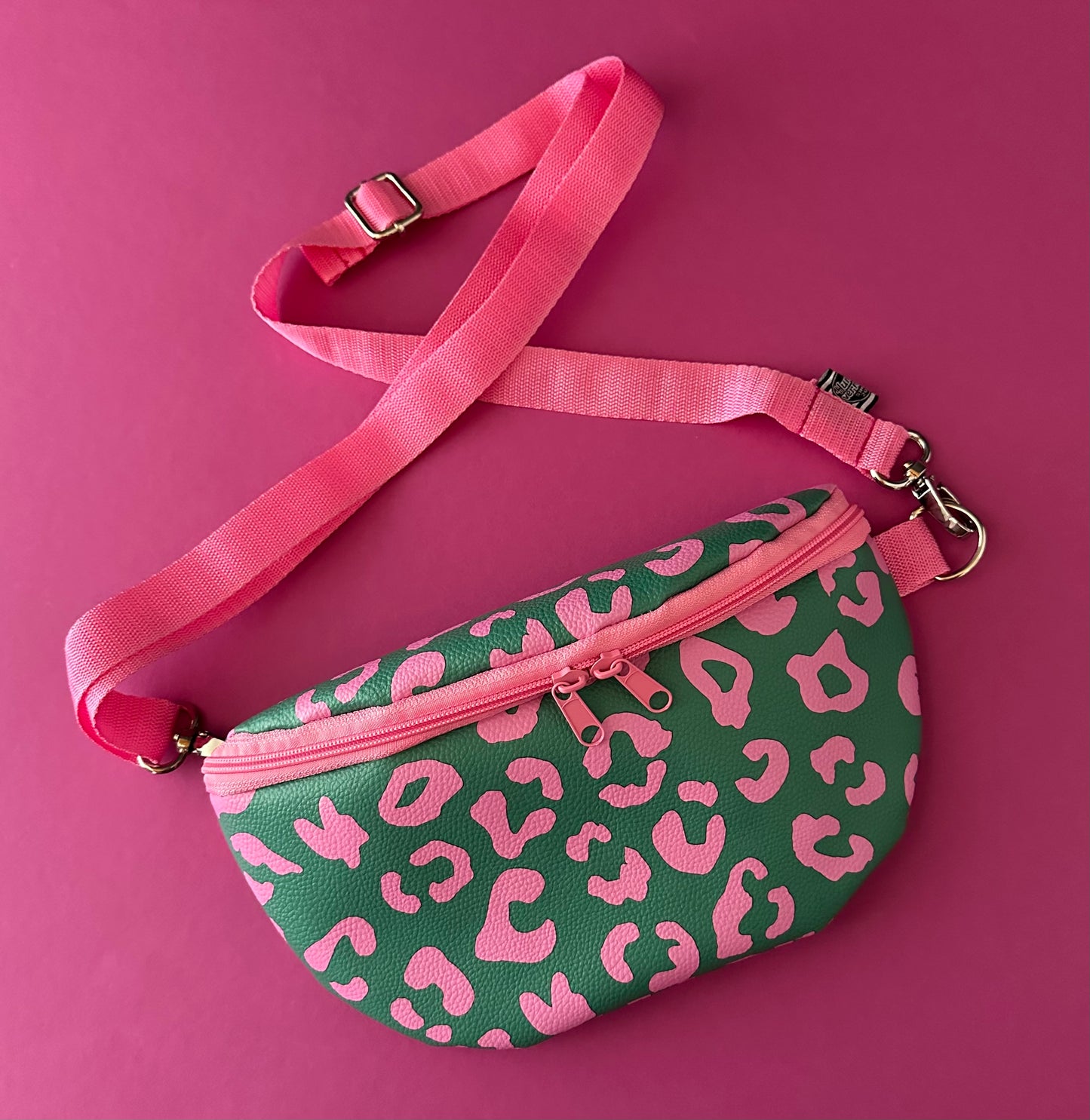 Sofortkauf | Bauchtasche Leo grün / pink