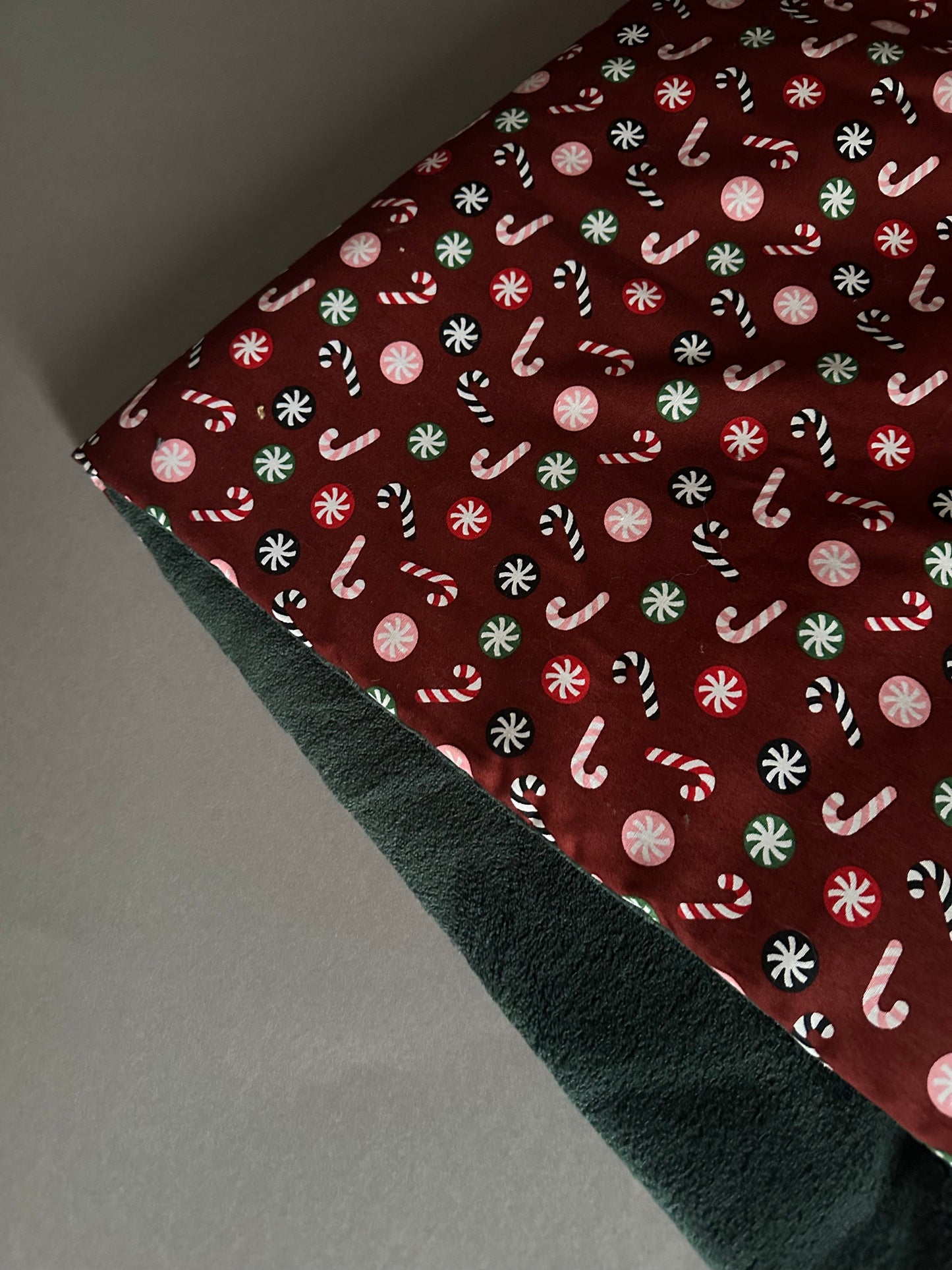 Sofortkauf: Weihnachtsdecke Zuckerstange mit grün 70 x 100 cm