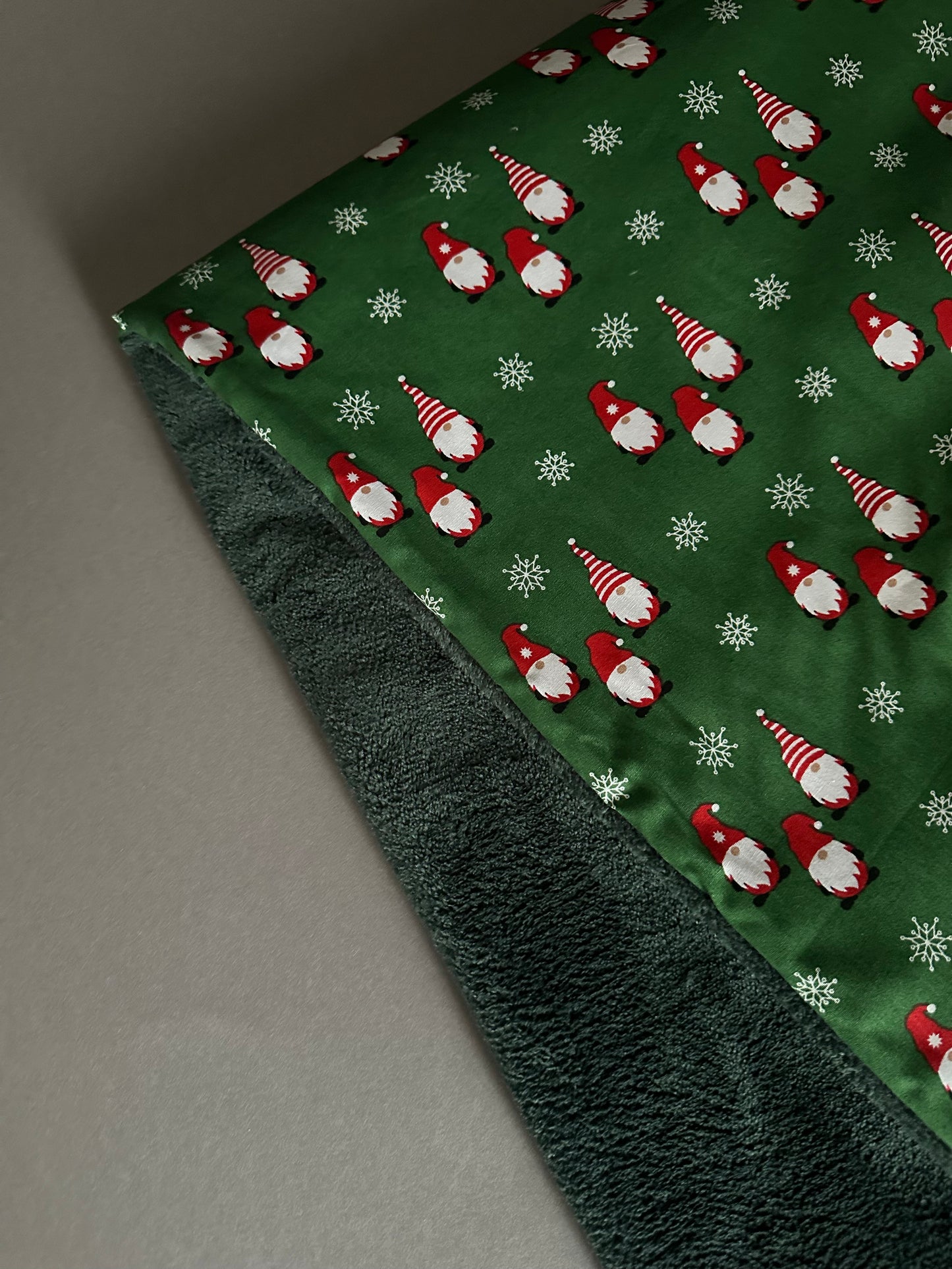 Sofortkauf: Weihnachtsdecke grüne Wichtel mit grün 70 x 100 cm