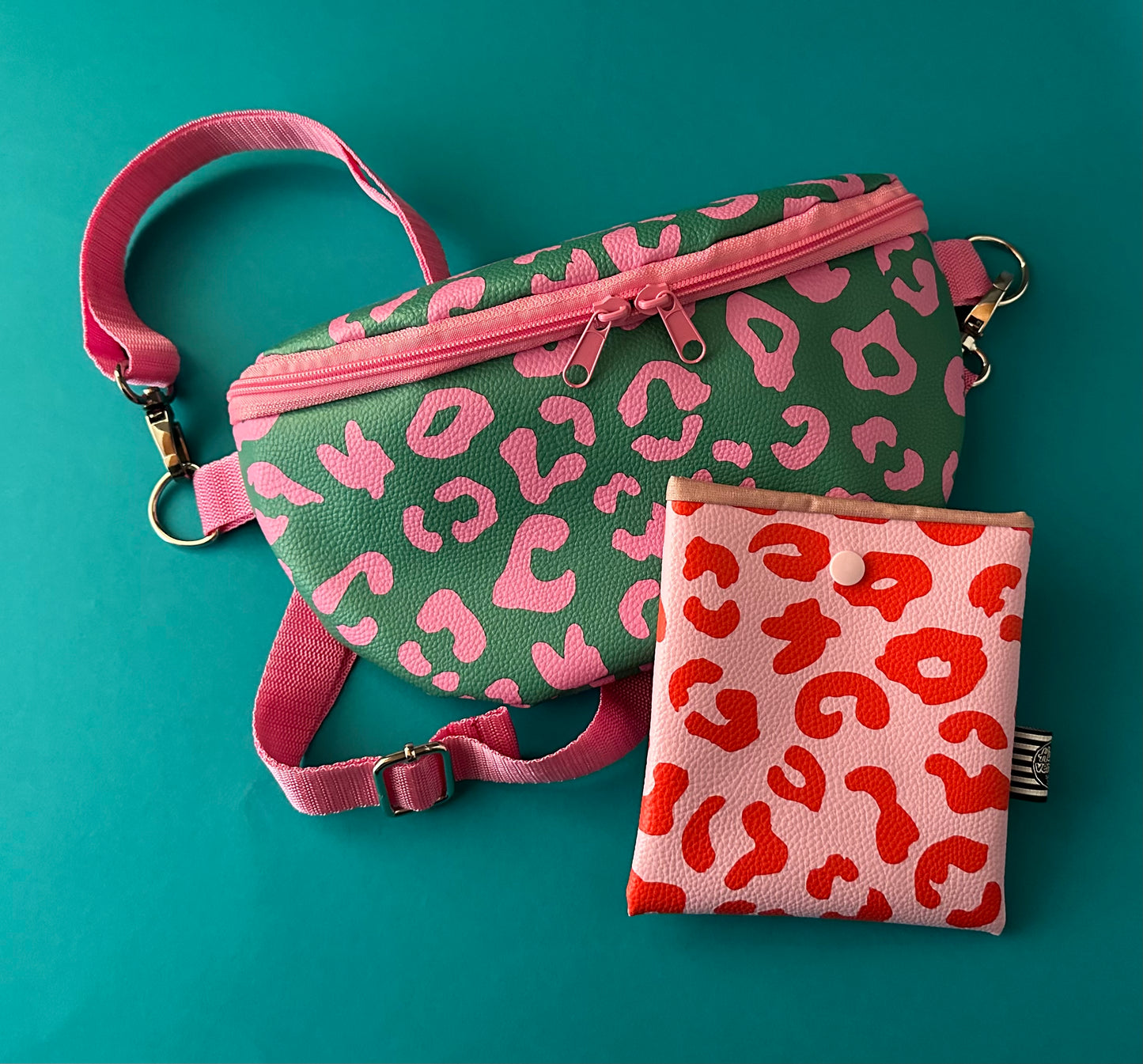 Geschenkebox Leo (Bauchtasche + Jackentaschenbeutel)