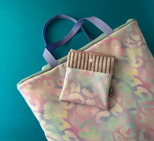 Geschenkebox Leo Pastell (Decke to go 90 x 120 cm + Jackentaschenbeutel)