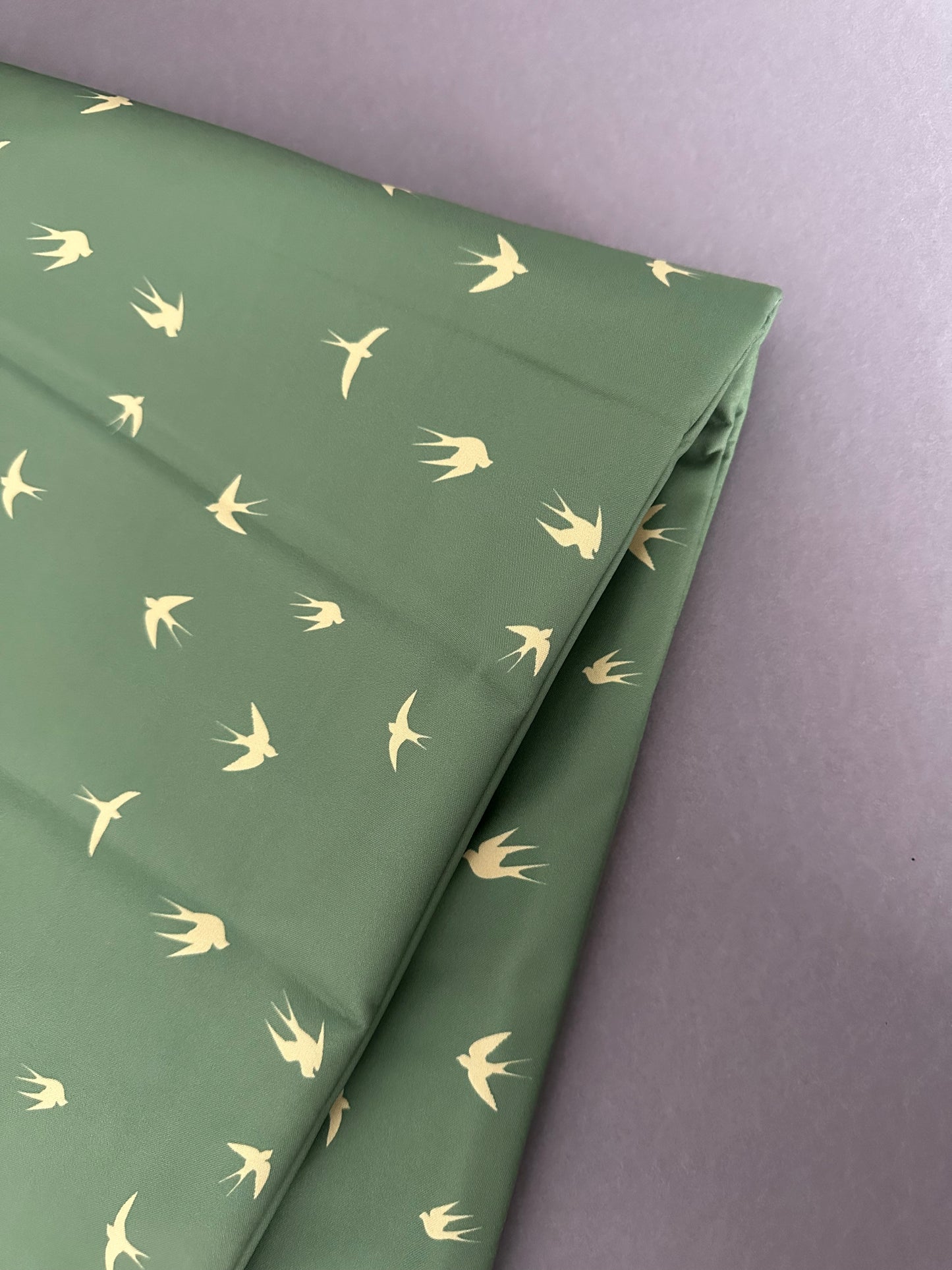 Outlet: Softshelldecke Schwalben grün 70 x 100 cm (komplett Softshell)