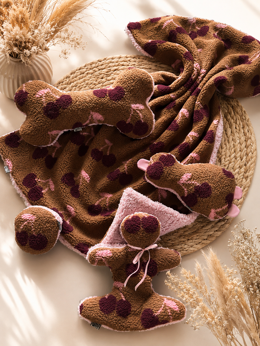 Kuschelkollektion Teddy Kirschen braun