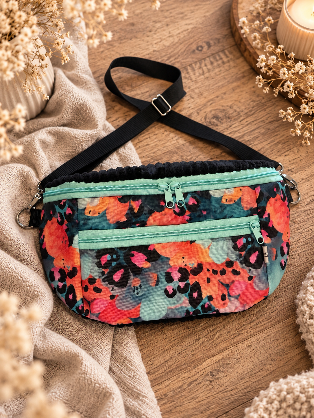 Bauchtasche Leo & Blüten